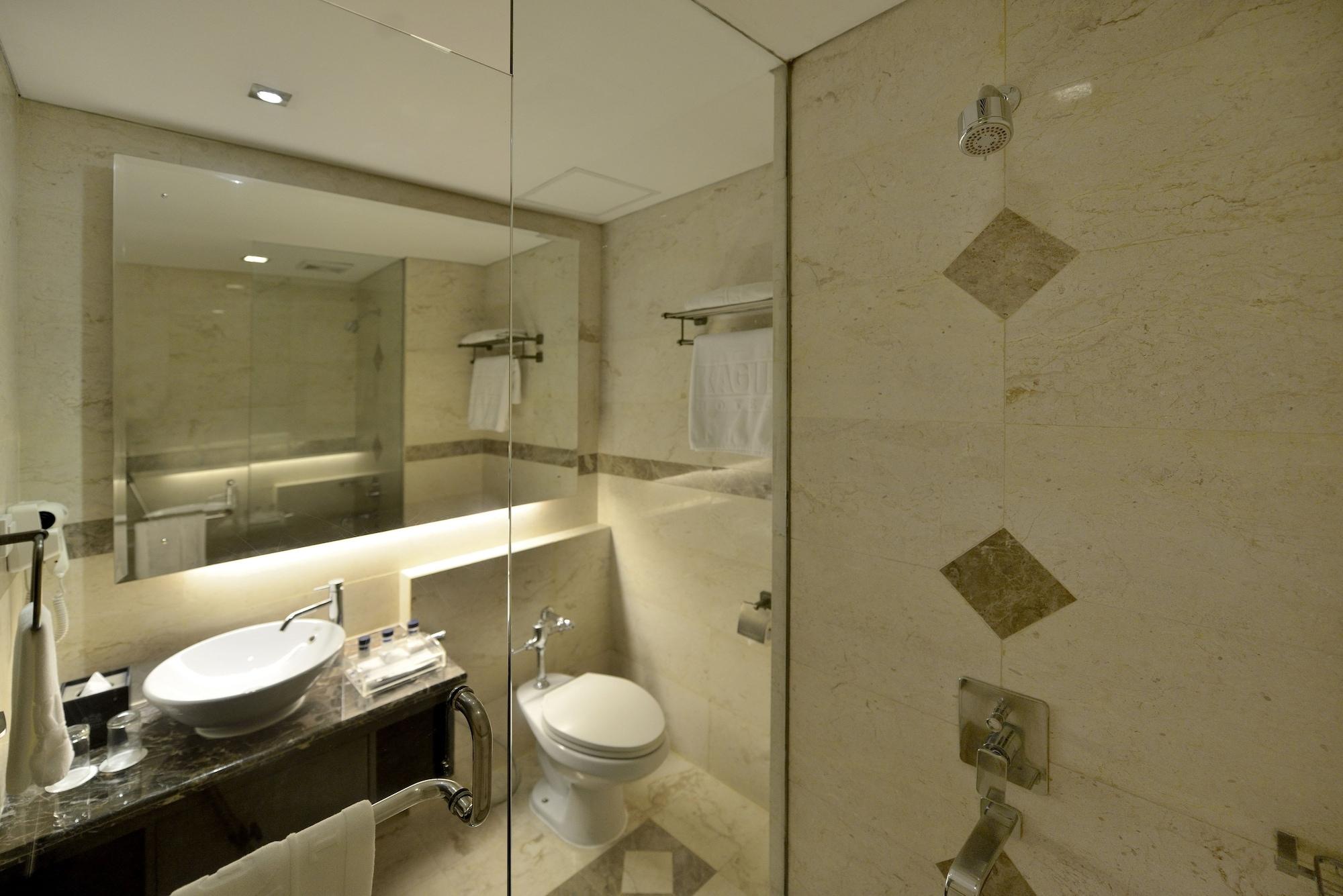 Gino Feruci Kebon Jati By Kagum Hotels Bandung Exterior foto