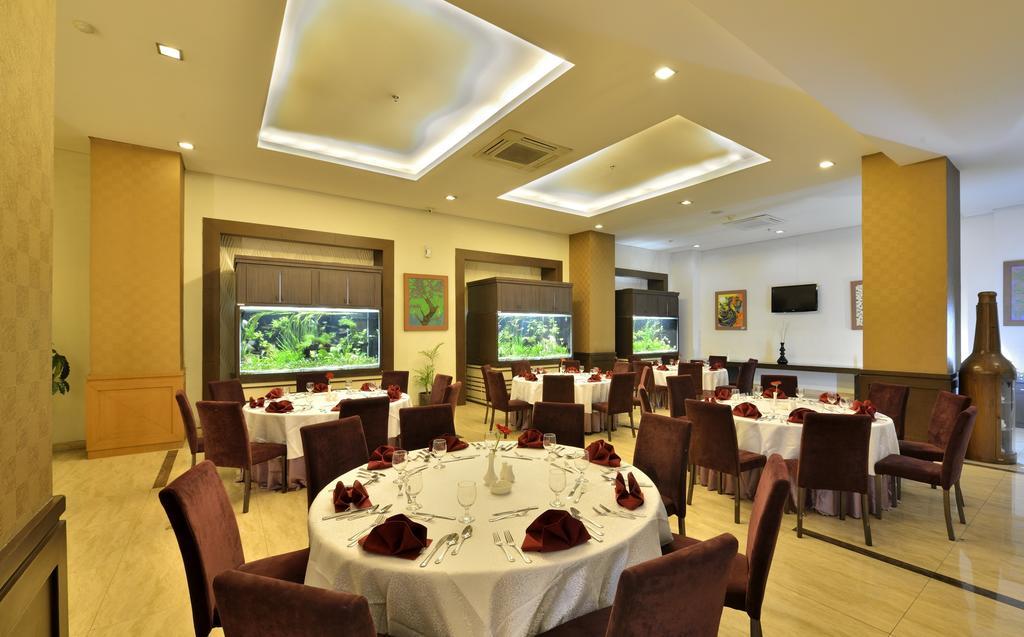 Gino Feruci Kebon Jati By Kagum Hotels Bandung Exterior foto
