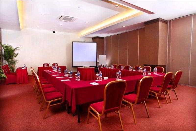 Gino Feruci Kebon Jati By Kagum Hotels Bandung Exterior foto