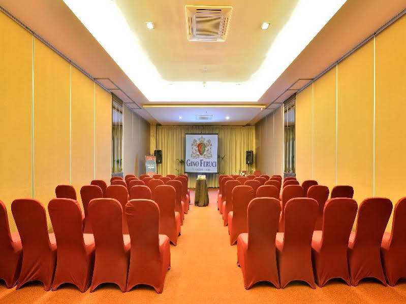 Gino Feruci Kebon Jati By Kagum Hotels Bandung Exterior foto