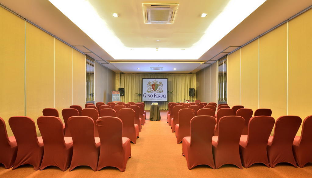 Gino Feruci Kebon Jati By Kagum Hotels Bandung Exterior foto