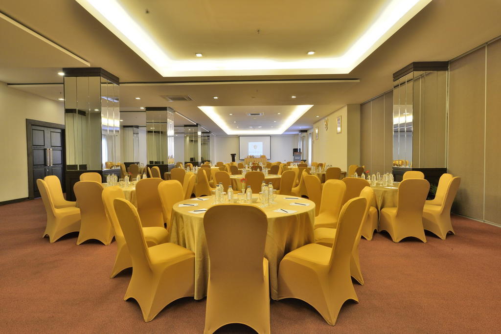 Gino Feruci Kebon Jati By Kagum Hotels Bandung Exterior foto